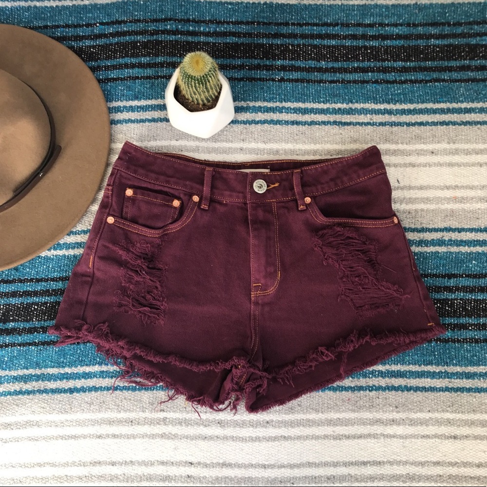 Bullhead High Rise Distressed Short 7